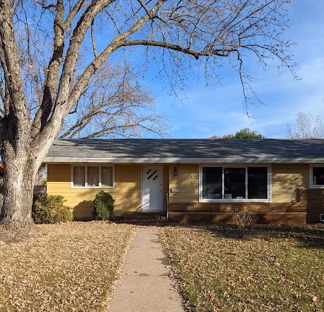 Before — exterior close-up — St. Cloud, MN remodel by Simply Enhanced Homes